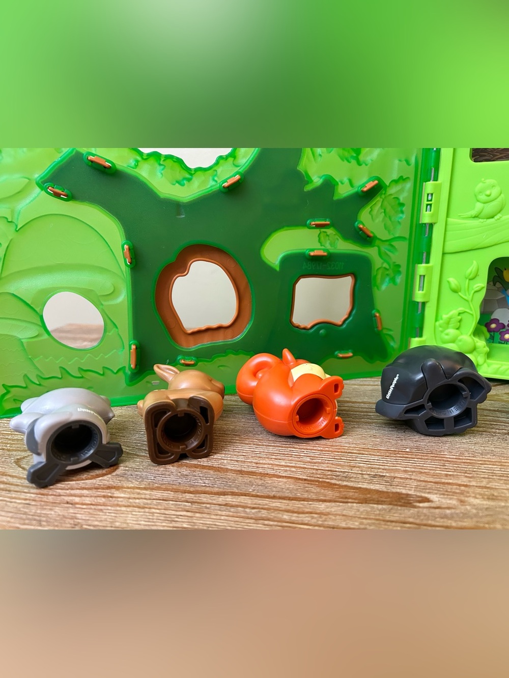 Fisher-Price Little People Forest Friends Carry Case Playset 8 Figures Complete - Picture 10 of 13